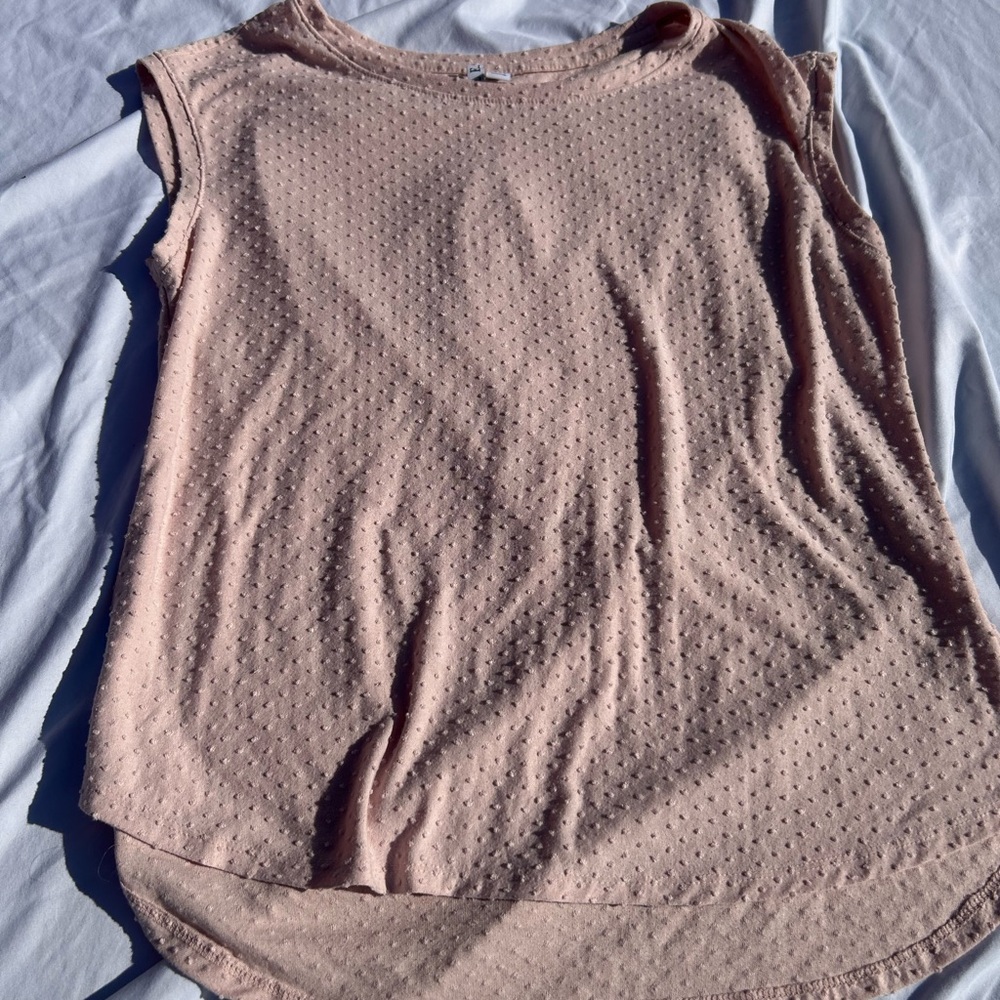 Elle Blush Pink Sleeveless Swiss Dot Top size small